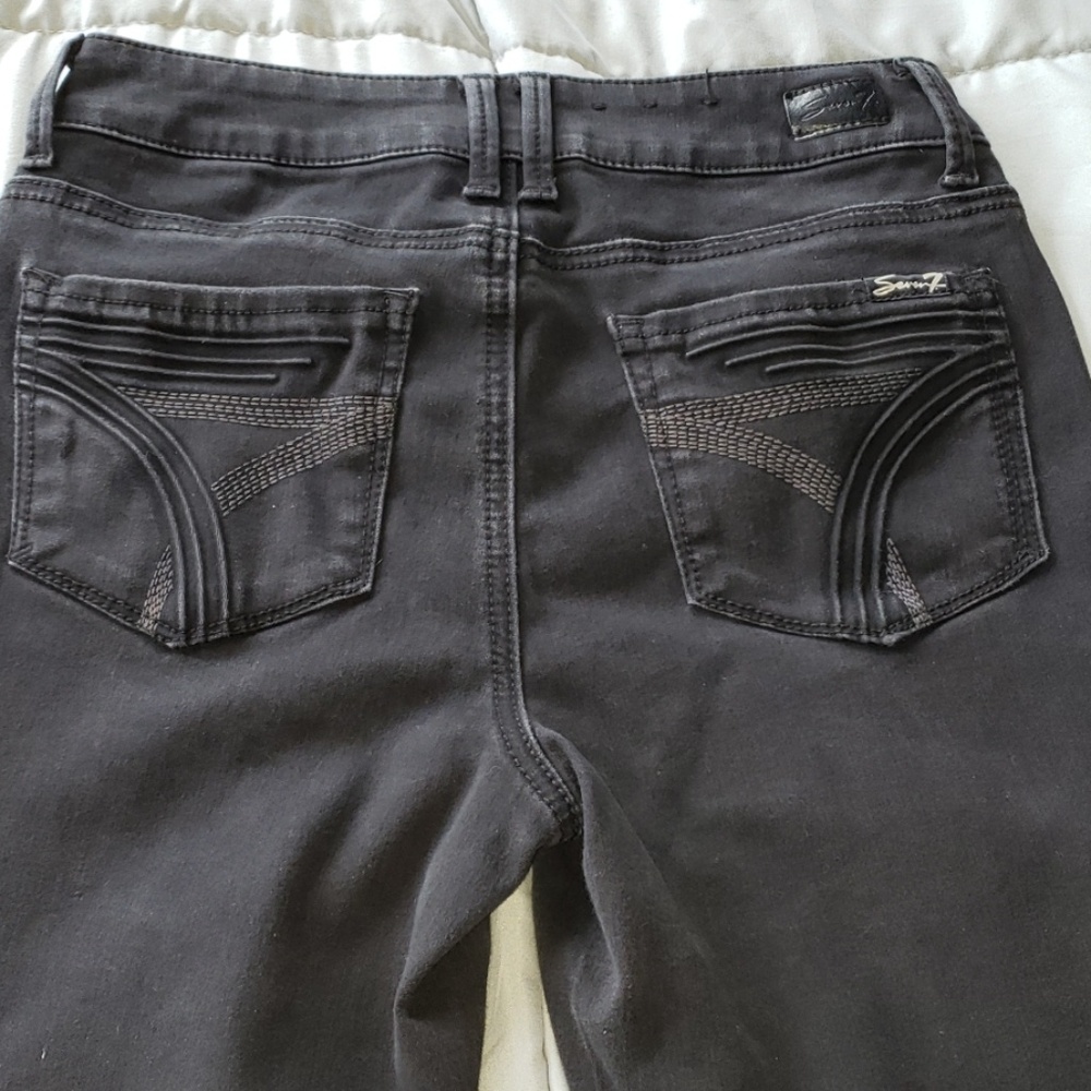 Seven 7 Size 4